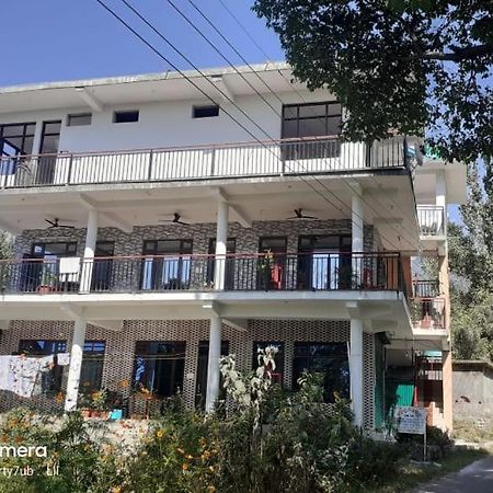 Mohinder & Mohindra Home Stay Bir  Bagian luar foto