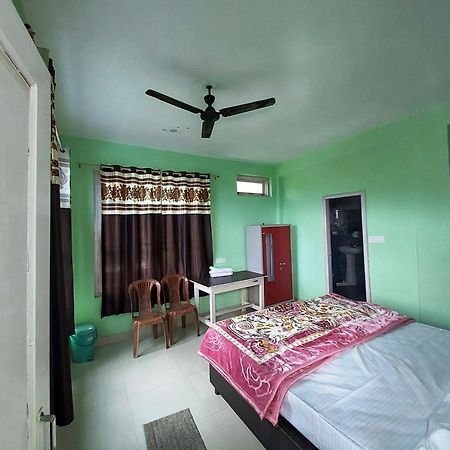 Mohinder & Mohindra Home Stay Bir  Bagian luar foto