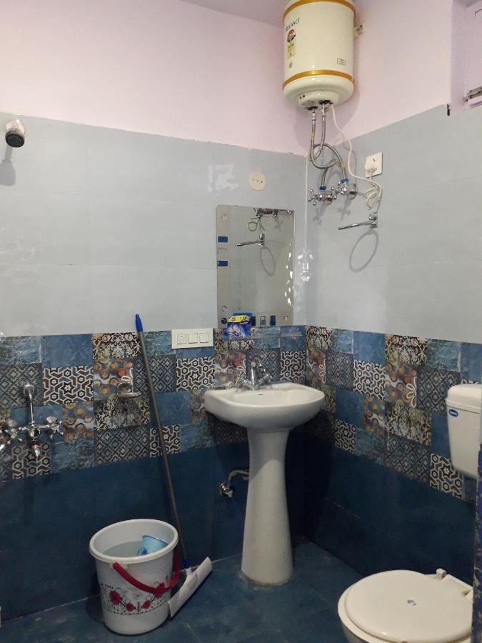 Mohinder & Mohindra Home Stay Bir  Bagian luar foto