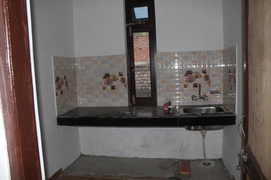 Mohinder & Mohindra Home Stay Bir  Bagian luar foto
