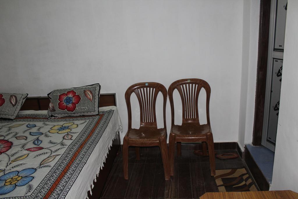 Mohinder & Mohindra Home Stay Bir  Bagian luar foto