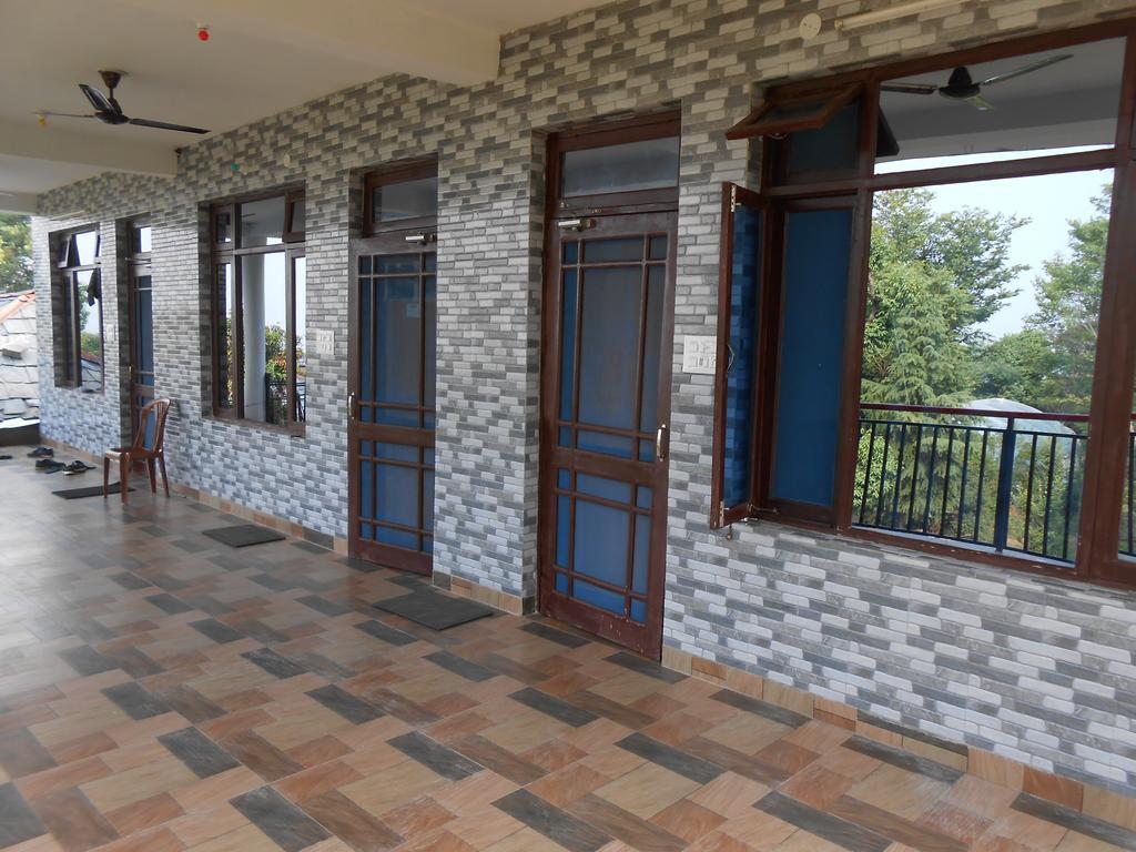 Mohinder & Mohindra Home Stay Bir  Bagian luar foto
