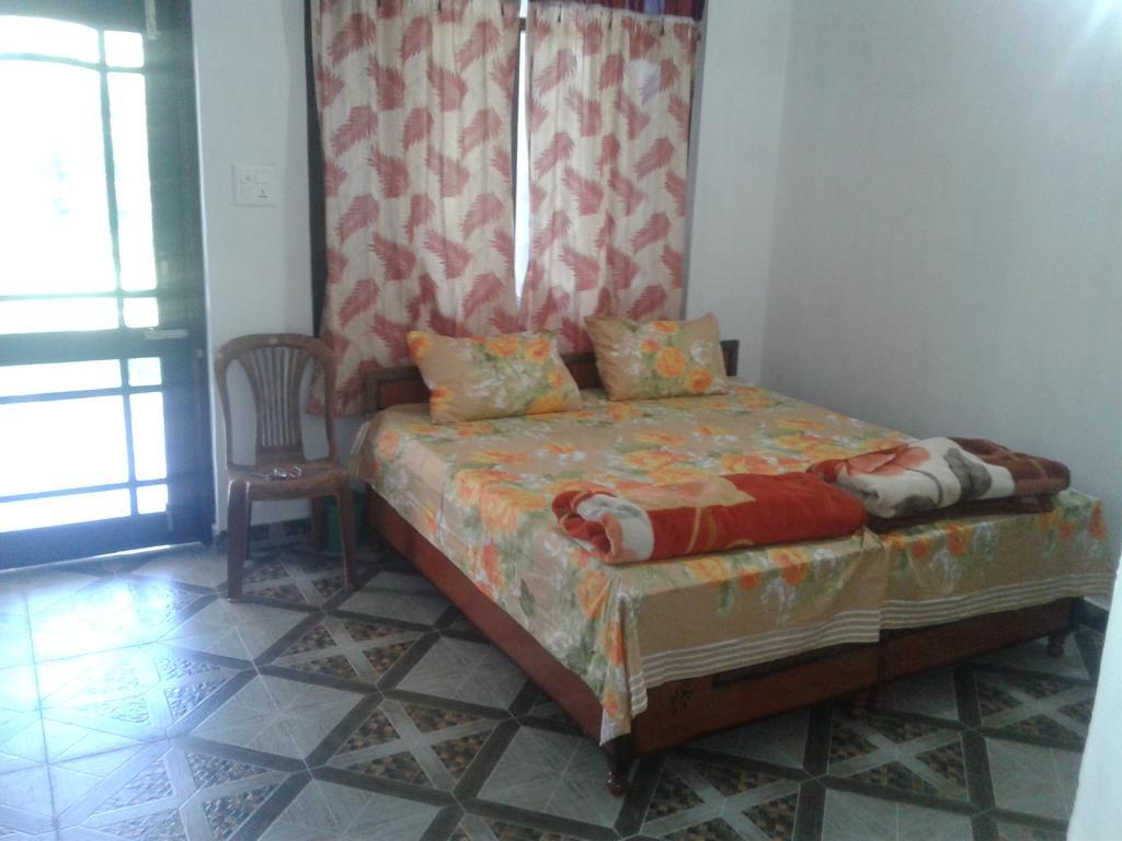 Mohinder & Mohindra Home Stay Bir  Bagian luar foto